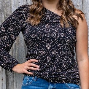 NWT Maurices Medallion Print One Shoulder Top